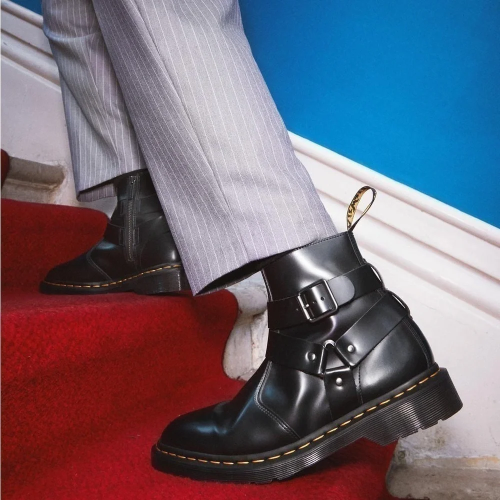 NWT! DR MARTENS JAIMES LEATHER HARNESS CHELSEA ANKLE BOOTS IN CLASSIC BLACK SZ 7